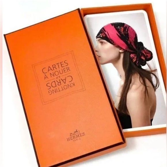 New sealed Hermes 2025 Knotting Cards in box how to tie Twilly scarf - Picture 1 of 9